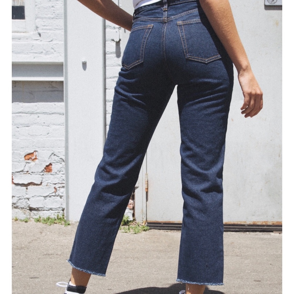 NWT Brandy Melville Dark Wash Millie Jeans - Picture 2 of 8